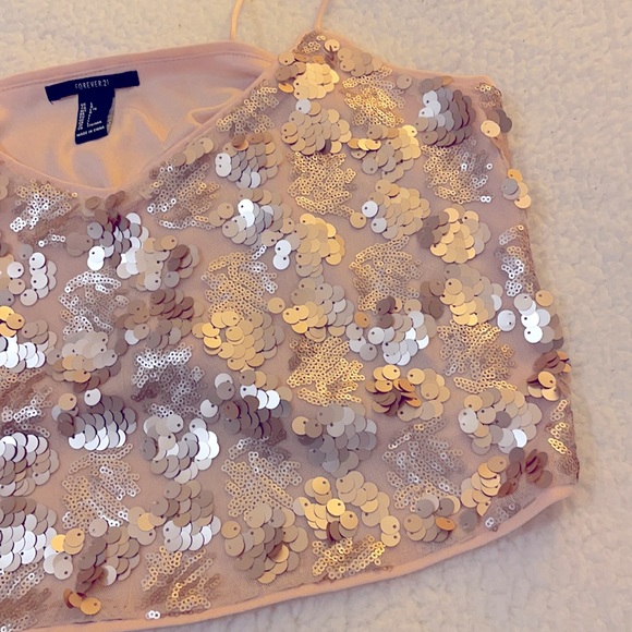 🌸💟 FINAL SALE 💟🌸 Forever 21 Sparkly Peach Sequin Crop Top Size L - Picture 5 of 10